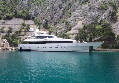 Indigo-Star-I-1995-124′-9″-38m-Motor-Yacht-from-Italian-shipyard-SIAR-MOSCHINI-for-sale-YachtDealz20