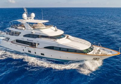 Namaste-2013-122′-37.19m-Motor-Yacht-from-renowned-Italian-shipyard-BENETTI-for-sale-YachtDealz1