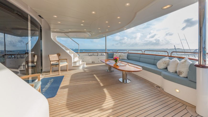 Namaste | 2013 122′ (37.19m) Motor Yacht from Italian shipyard BENETTI