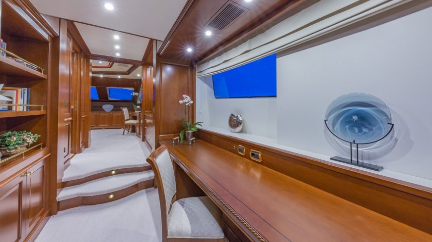 Namaste | 2013 122′ (37.19m) Motor Yacht from Italian shipyard BENETTI