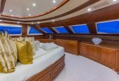 Namaste | 2013 122′ (37.19m) Motor Yacht from Italian shipyard BENETTI