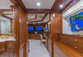 Namaste | 2013 122′ (37.19m) Motor Yacht from Italian shipyard BENETTI