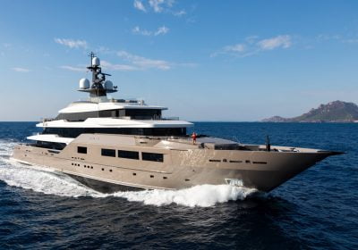 SOLO-2018-236-322-72m-Luxury-Steel-Motor-Yacht-from-Italian-shipyard-TANKOA-YACHTS-for-sale-YachtDealz3