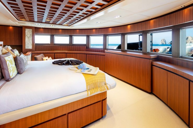 TSUMAT | 2012 164′ /(49.99m) Luxury Motor Yacht from American shipyard TRINITY YACHTS