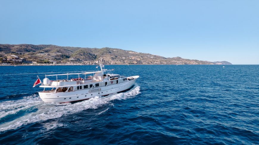 Alhambra | 1970 35.4m (116′2″) Steel Classic Motor Yacht from Dutch shipyard FEADSHIP