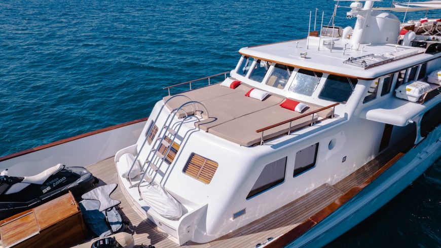 Alhambra | 1970 35.4m (116′2″) Steel Classic Motor Yacht from Dutch shipyard FEADSHIP