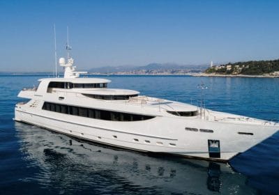 Basmalina-II-2011-136-622-41.6m-Luxury-Motor-Yacht-from-Dutch-shipyard-ICON-YACHTS-for-sale-YachtDealz13