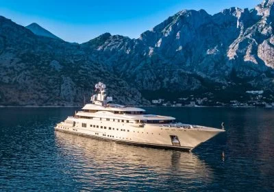 PELORUS-is-a-114.5-m-Motor-Yacht-built-in-Germany-by-Lurssen26