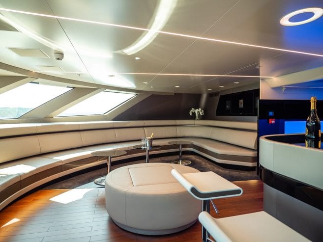 ROYAL FALCON ONE | 135′ (41m) All-Aluminium Catamaran built by shipyard Royal Falcon Fleet