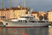 SEAGULL OF CAYMAN | 1980 131′ 3″ (40m) Steel Classic Luxury Motor Yacht from Dutch shipyard FEADSHIP