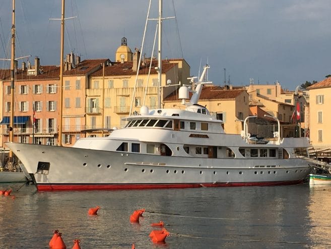 SEAGULL OF CAYMAN | 1980 131′ 3″ (40m) Steel Classic Luxury Motor Yacht from Dutch shipyard FEADSHIP