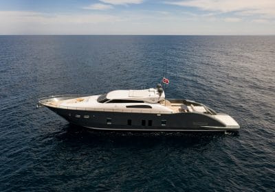 VEVEKOS-2007-88-722-27m-High-Performance-Kuxury-Motor-Yacht-from-Italian-shipyard-TECNOMAR-for-sale-YachtDealz18