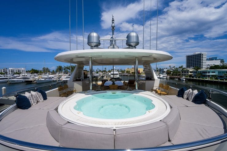 PIPE DREAM | 2013 39.6m (130′) Luxury Motor Yacht built by American shipyard WESTPORT YACHTS