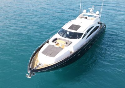 2008-Sunseeker-Predator-84-87ft-SKYFALL-FOR-SALE-YACHTDEALZ-3