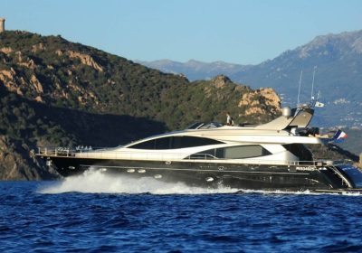 4-FIVE-2005-85-522-26.02m-Luxury-Flybridge-Performance-Motor-Yacht-from-Italian-shipyard-RIVA-for-sale-YachtDealz1