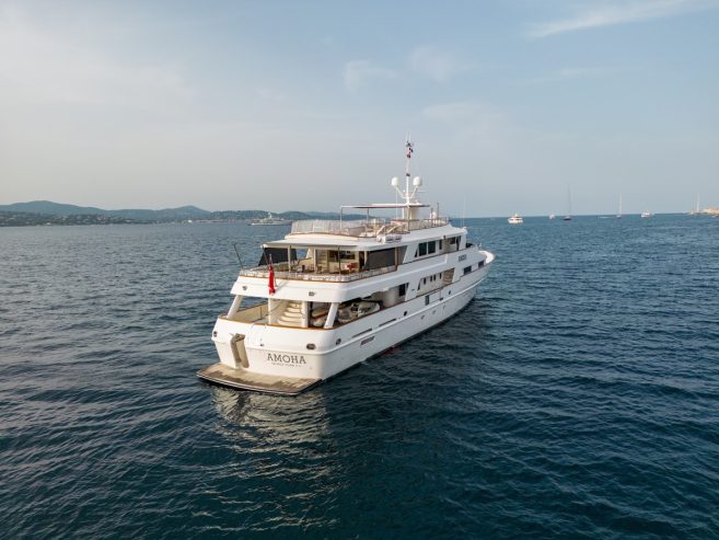 AMOHA | 1991 132′3″ (40.29m) Luxury Classic Steel Motor Yacht from Italian shipyard BENETTI