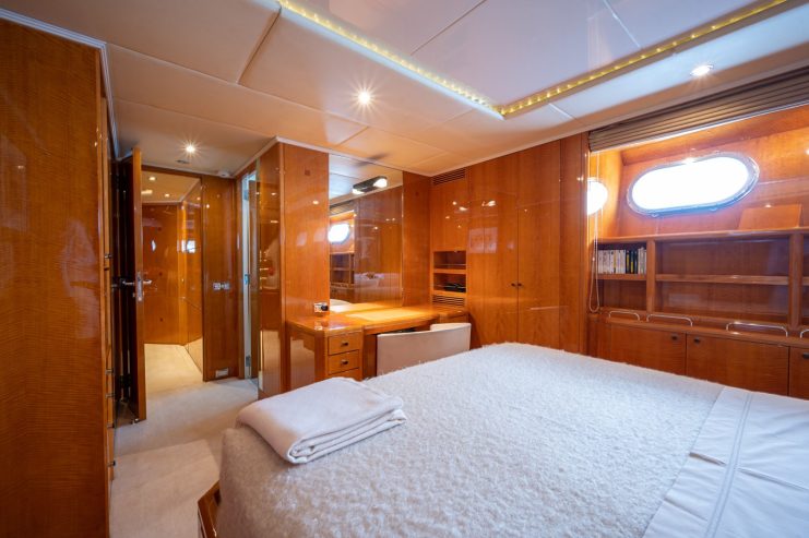 AMOHA | 1991 132′3″ (40.29m) Luxury Classic Steel Motor Yacht from Italian shipyard BENETTI