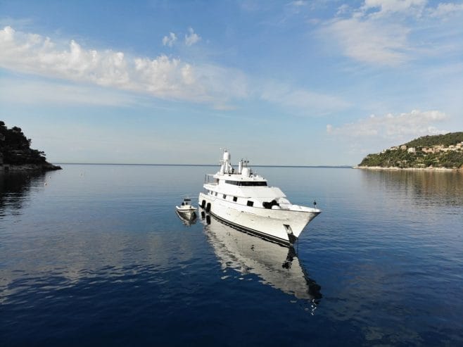 DOJO | 1981 150′6″ (45.85m) Classic Luxury Motor Yacht built by Dutch shipyard Feadship