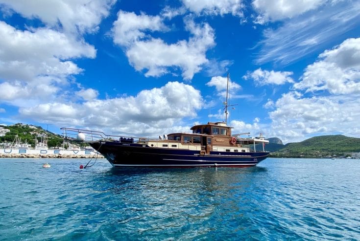 DOLCE VITA | 2004 20m (66ft) Custom Oliver Classic 20 Motor Yacht Built bt Astilleroz Ruiz