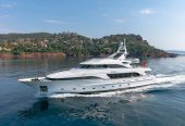 DXB | 2003 35m (114′10″) Luxury Motor Yacht from Italian shipyard BENETTI