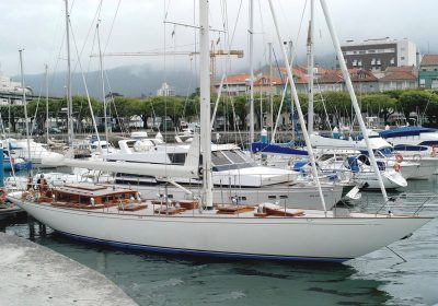 Dixbay-2003-73-322-22.31m-Hoek-Design-Aluminium-Aft-Cockpit-Classic-Style-Sail-Yacht-from-Dutch-shipyard-ALUBOOT-HINDELOOPEN-for-sale-YachtDealz1