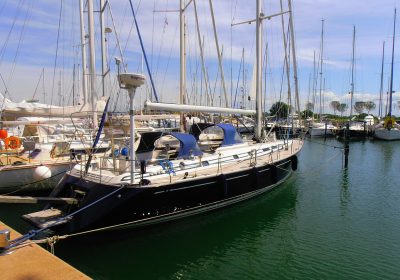 ELLE-1998-56′-5″-17.19m-CruisingRacing-Sail-Yacht-from-renowned-Danish-shipyard-NAUTORS-SWAN-for-sale-YachtDealz3