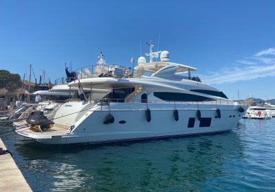 EXPERIENCE-2013-98-1022-30.12m-Luxury-Flybridge-Motor-Yacht-from-British-shipyard-PRINCESS-YACHTS-for-sale-YachtDealz19