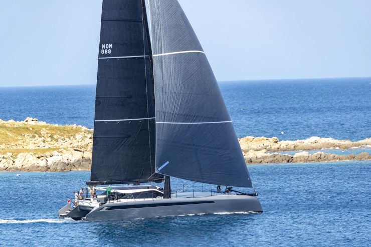 HIGHLAND FLING 17 | 2019 21m (68′) Luxury Performance Catamaran Sail Yacht built by Gunboat