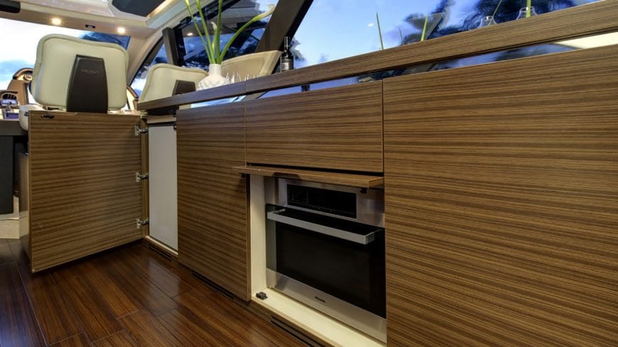 HUCK FATERS | 2014 55S 56′9″ (17.3 m) Luxury Fast Sport Motor Yacht from Italian shipyard AZIMUT