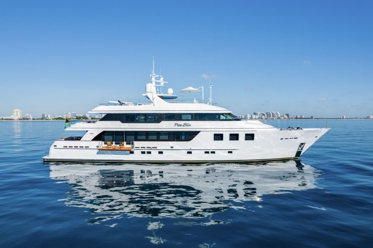 PURE BLISS | 2006 144′ (43.89m) Luxury Motor Yacht from American shipyard BURGER BOAT