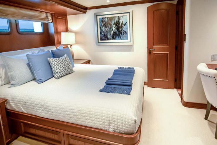 PURE BLISS | 2006 144′ (43.89m) Luxury Motor Yacht from American shipyard BURGER BOAT