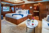 PURE BLISS | 2006 144′ (43.89m) Luxury Motor Yacht from American shipyard BURGER BOAT