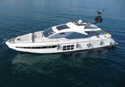 SHAGMA-2019-70-222-21.37m-Luxury-Flybridge-Motor-Yacht-from-renowned-Italian-shipyard-AZIMUT-for-sale-YachtDealz8