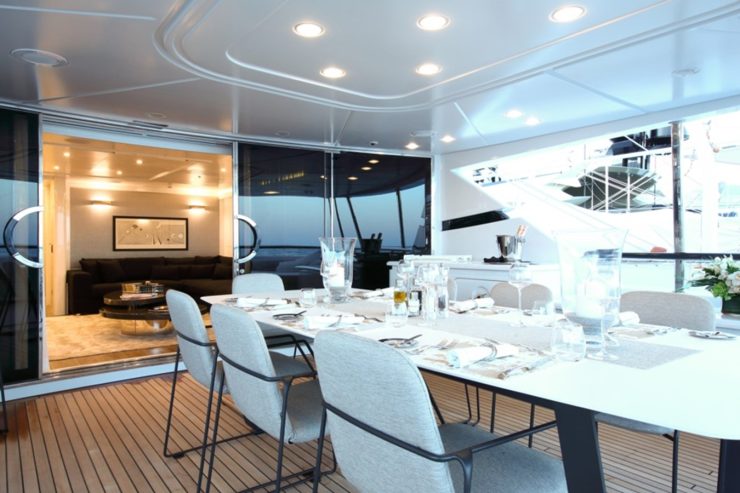 SUD | 2009 37.44m (122′ 11″) Luxury Motor Yacht from Italian shipyard SANLORENZO