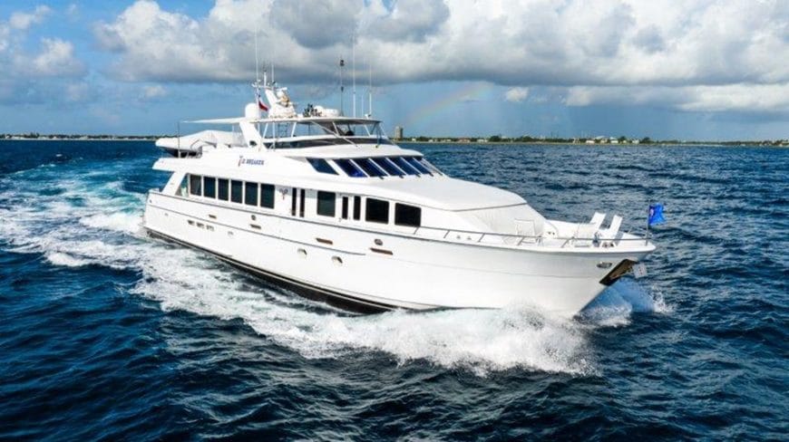 TIE BREAKER | 2001 100′ (30.48m) Motor Yacht from American shipyard HATTERAS