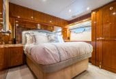 TIE BREAKER | 2001 100′ (30.48m) Motor Yacht from American shipyard HATTERAS