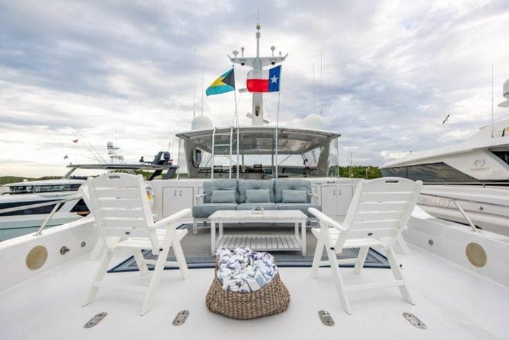 TIE BREAKER | 2001 100′ (30.48m) Motor Yacht from American shipyard HATTERAS