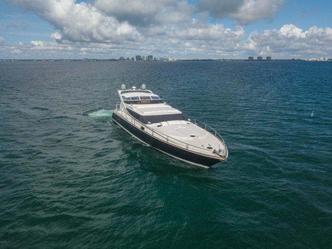 ZOOOM | 1993 80′ (24.38m) Luxury Flybridge Motor Yacht from American shipyard PALMER JOHNSON