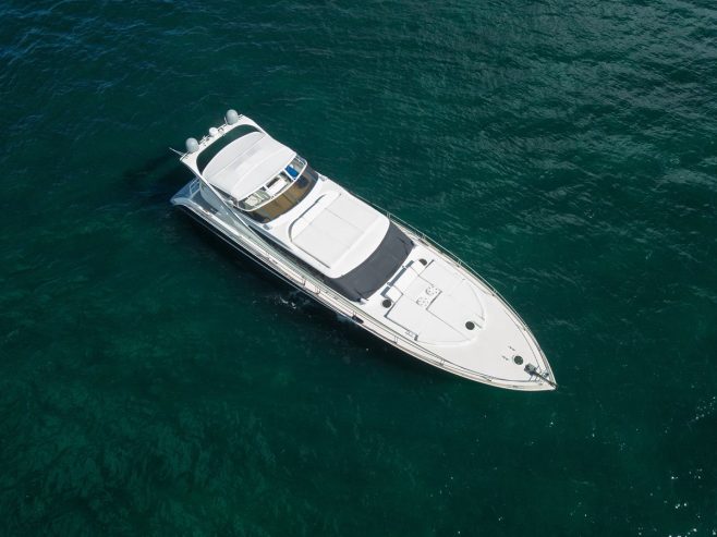 ZOOOM | 1993 80′ (24.38m) Luxury Flybridge Motor Yacht from American shipyard PALMER JOHNSON