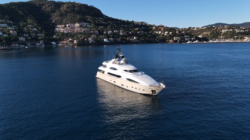 5G | 2011 129ft (40m) Luxury Superyacht built by Italian shipyard CRN