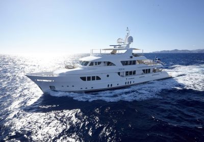 137-10-42.00M-MOONEN-SOFIA-SOLD-WITH-IYC-YACHTDEALZ2