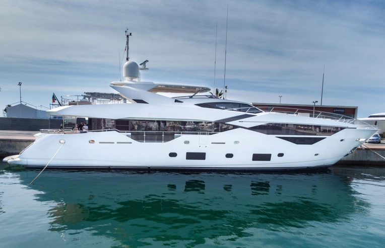 SUNSEEKER 116 | 2018 35m (116ft) Sunseeker Motor Yacht