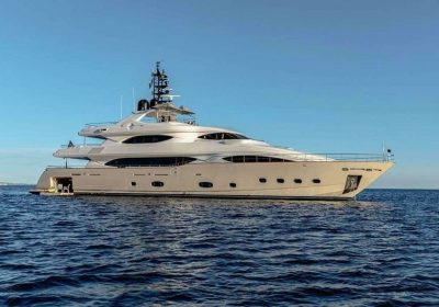 40m-CRN-motor-yacht-5G-sold-YachtDealz1