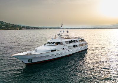 AMOHA-1991-132-322-BENETTI-Motor-Yacht-For-Sale-YACHTDEALZ1