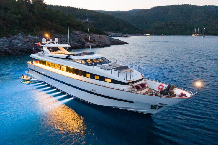 AXELLA | 1991 34m (109ft) Luxury Flybridge Motor Yacht from Italian shipyard Eurocraft