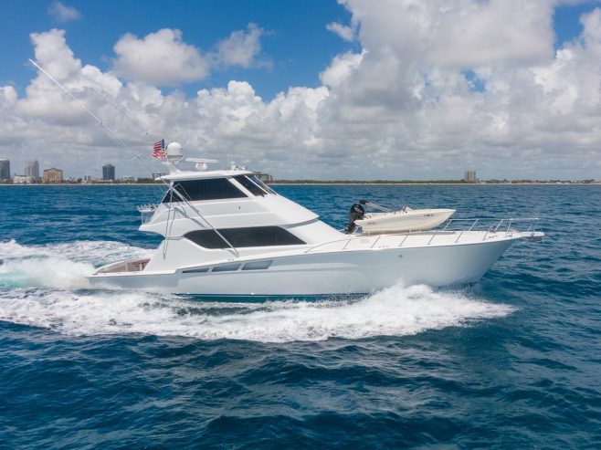 All Chill | 2005 61ft (19m) Luxury Hatteras 60 Enclosed Bridge Sport Fish Motor Yacht