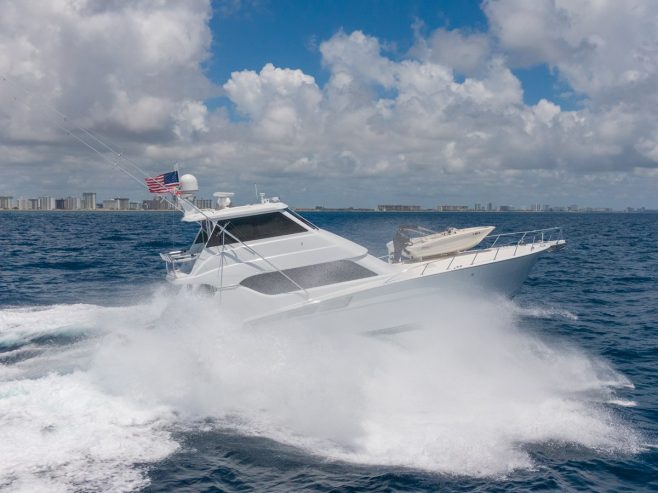 All Chill | 2005 61ft (19m) Luxury Hatteras 60 Enclosed Bridge Sport Fish Motor Yacht