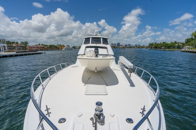 All Chill | 2005 61ft (19m) Luxury Hatteras 60 Enclosed Bridge Sport Fish Motor Yacht