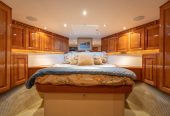 All Chill | 2005 61ft (19m) Luxury Hatteras 60 Enclosed Bridge Sport Fish Motor Yacht