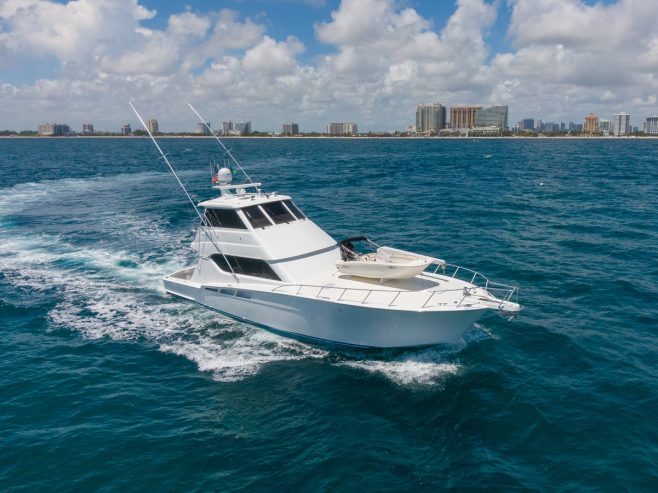 All Chill | 2005 61ft (19m) Luxury Hatteras 60 Enclosed Bridge Sport Fish Motor Yacht